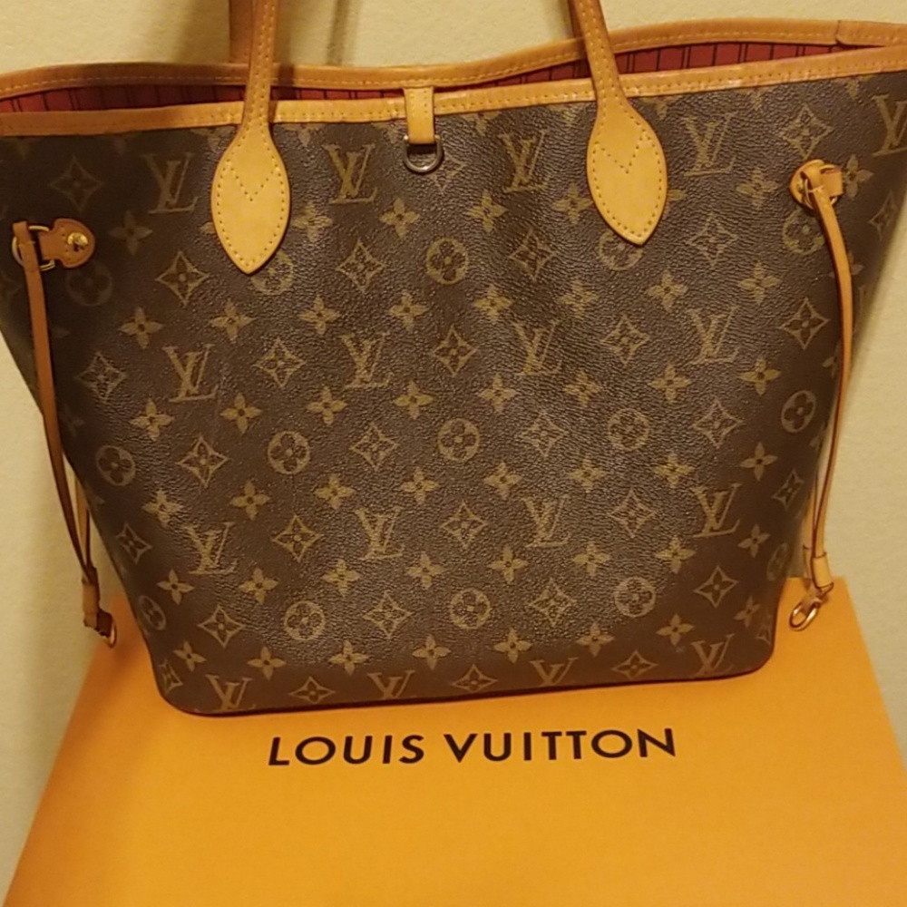 Authentic louis Vuitton neverfull MM Bag